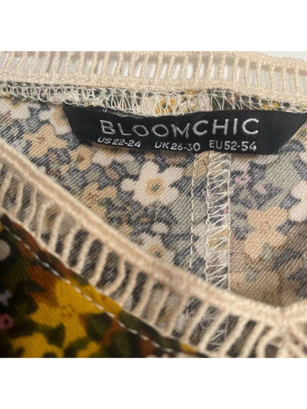 Bloomchic Floral Print Cami Top With Lace Trim Plus Size 22-24 Adjustable Straps - Picture 3 of 6